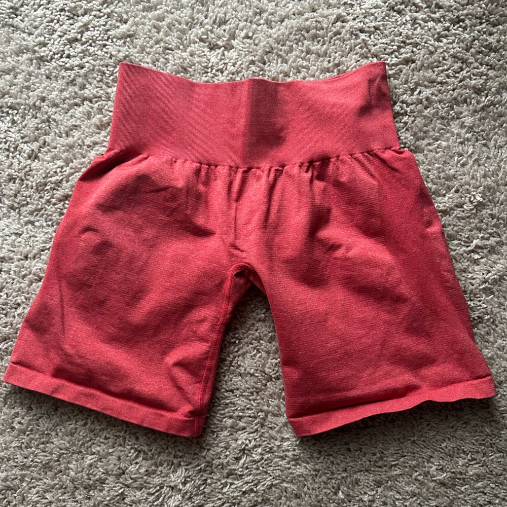 NVGTN contour seamless shorts Candy Apple